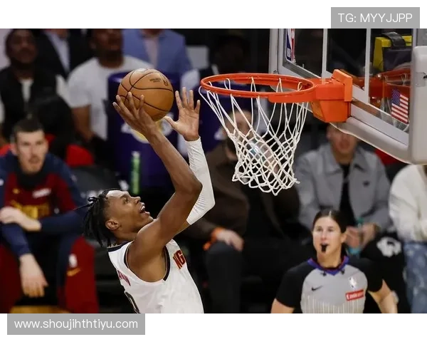 华体会体育真人版为用户呈现最直观的体育竞技精彩瞬间，体验身临其境的激情